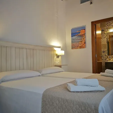 Hostal La Fonda-2